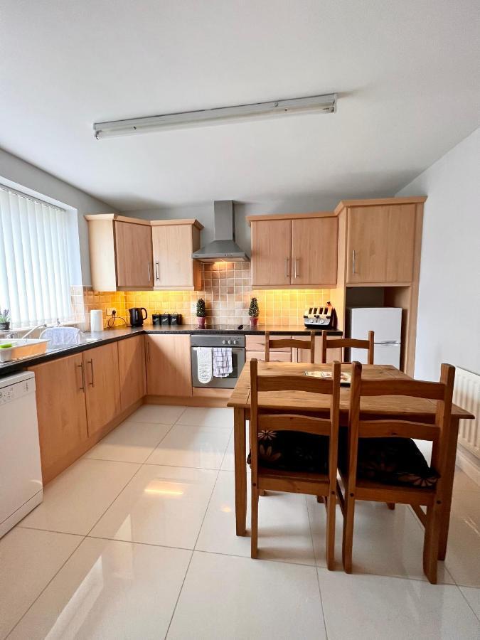 Number 14 Self Catering, Portrush, Northern Ireland ภายนอก รูปภาพ