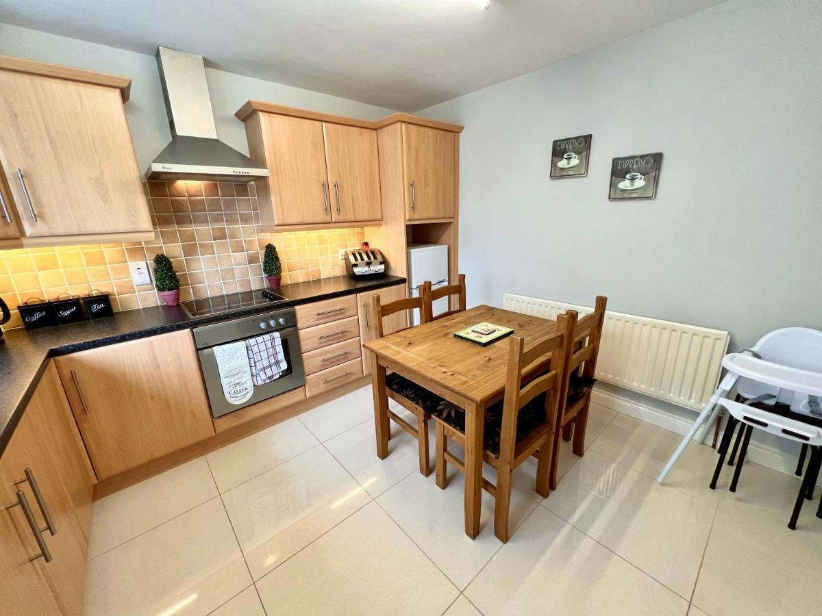 Number 14 Self Catering, Portrush, Northern Ireland ภายนอก รูปภาพ